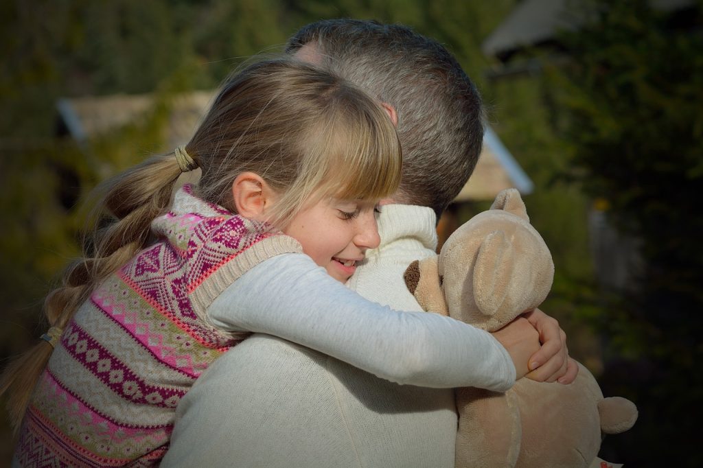 father, daughter, child-551921.jpg