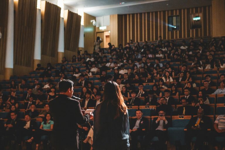 Beginner’s Guide to Becoming a Public Speaker: From Running Away to Owning the Stage